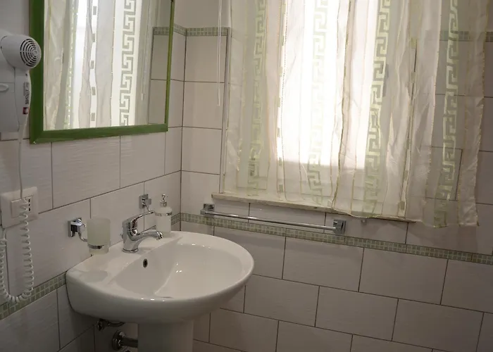 Sottolestelle לינה וארוחת בוקר 3*