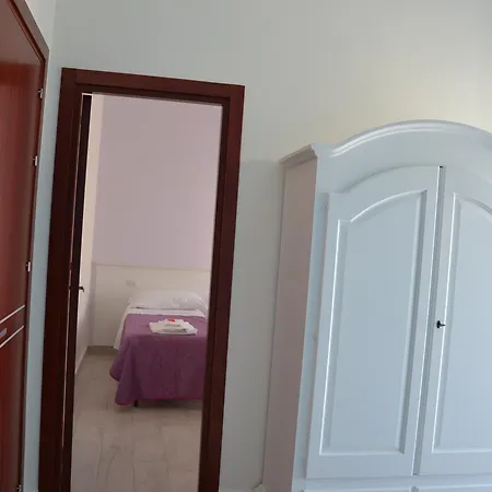 ベッド・アンド・ブレックファスト Sottolestelle 3*